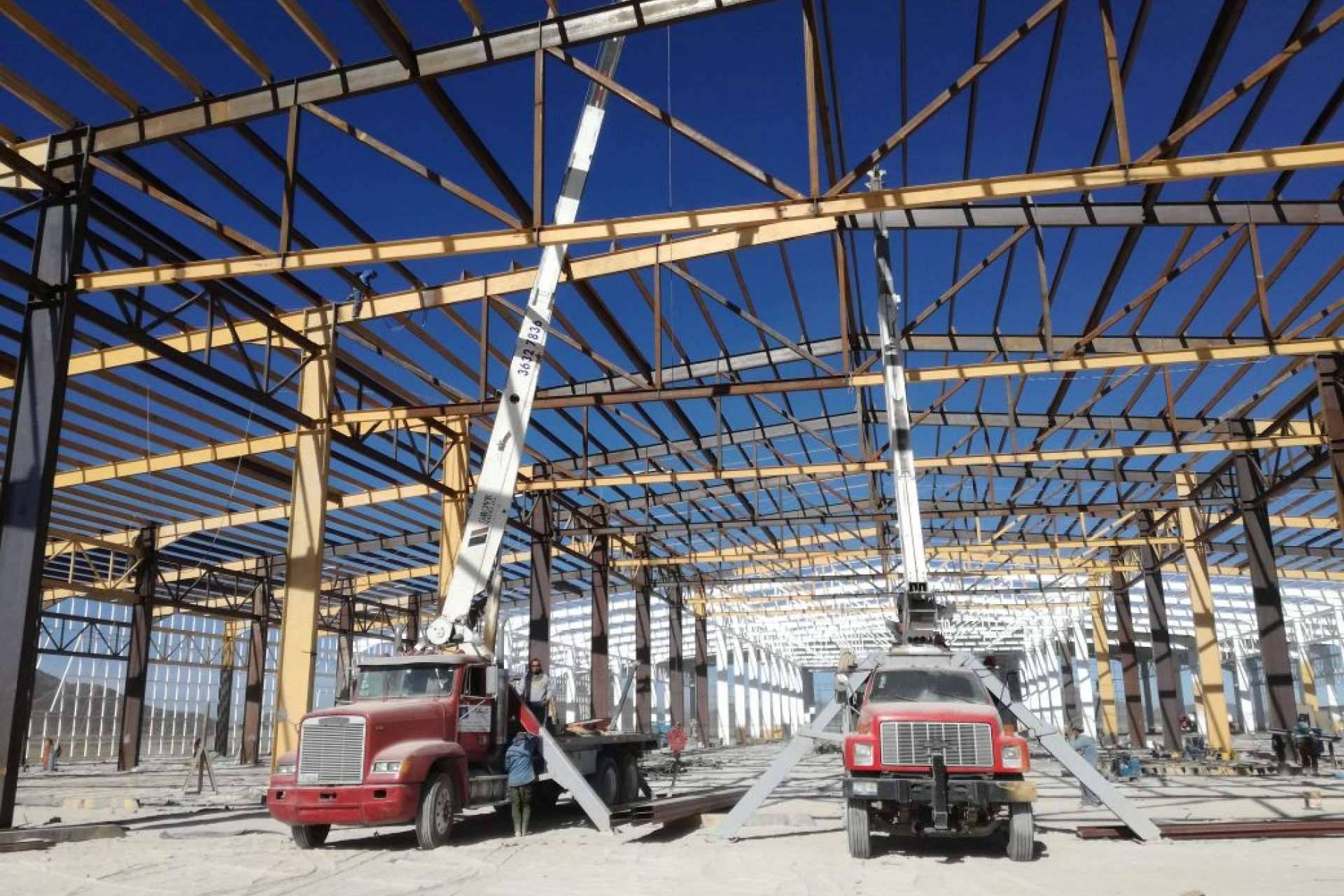 Servicio de renta de grúas titán, disponible con Grúas Industriales MAC