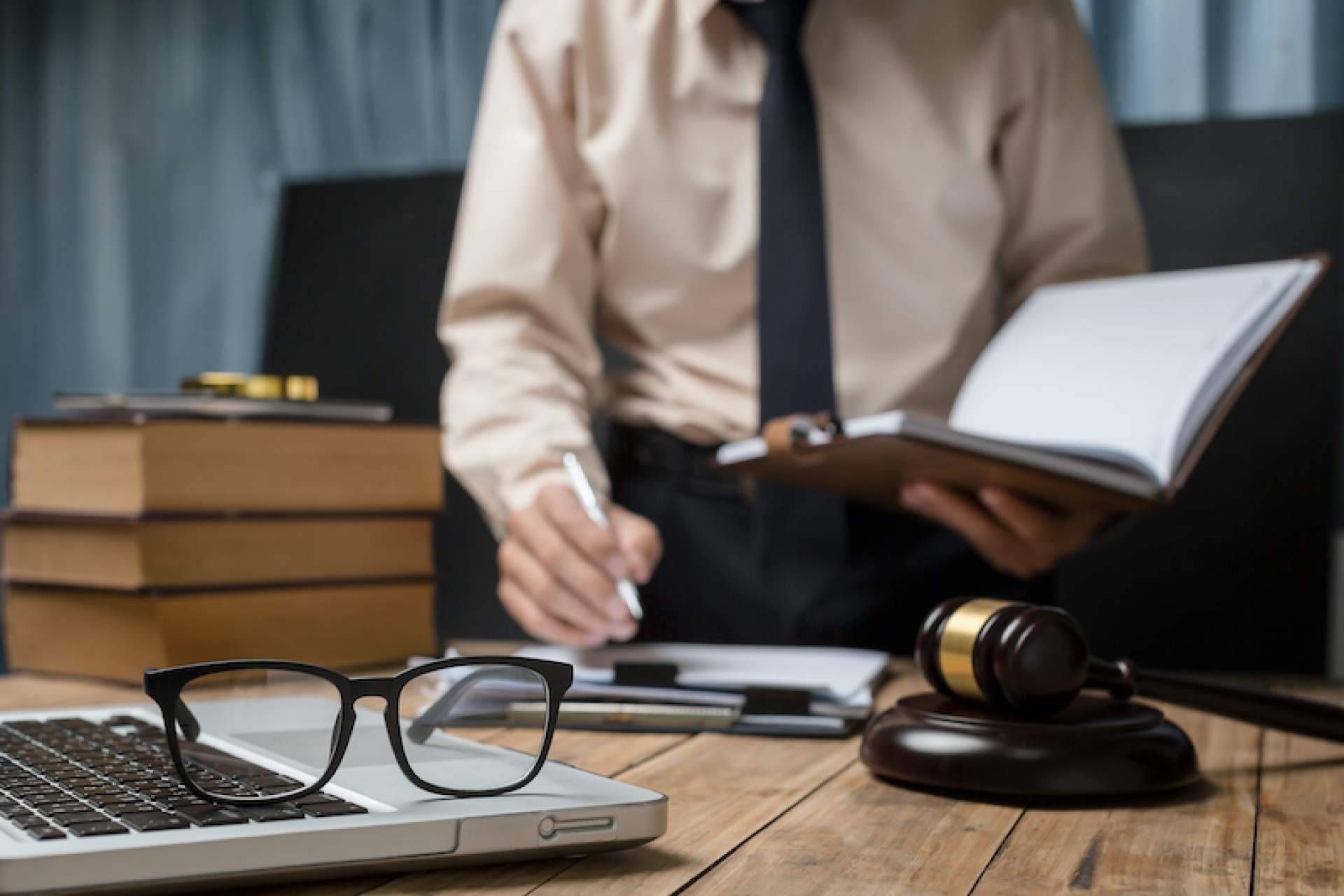 Con asesoría legal para contratos y transacciones comerciales, Panama Finance Law protege los intereses comerciales